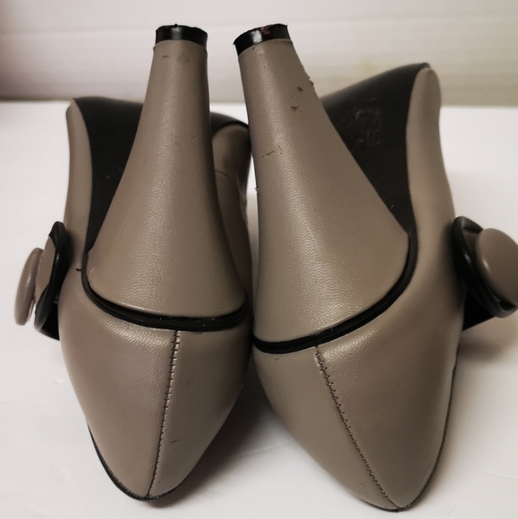 LE CHÂTEAU shoes grey black trim 6M - Picture 5 of 5